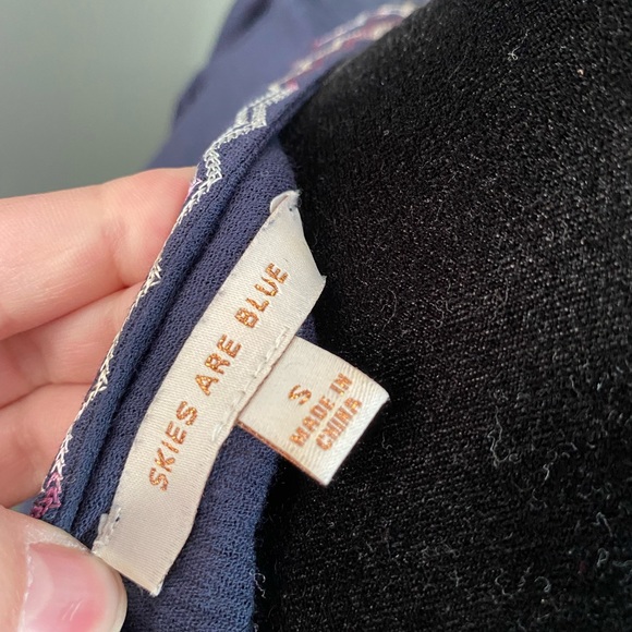 Skies Are Blue Elettra Embroidered Top Small - Picture 12 of 16